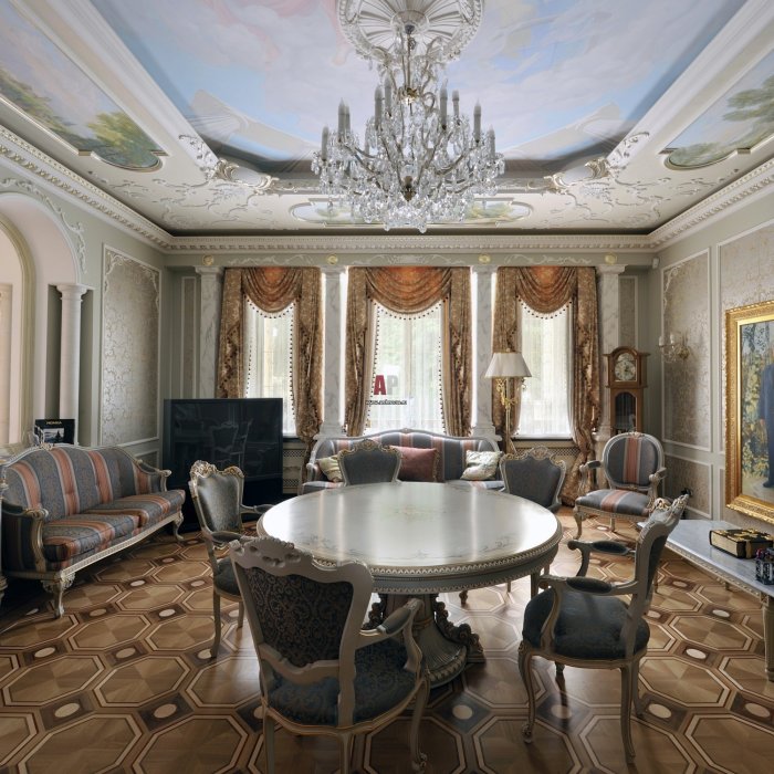 Потолок в классическом стиле