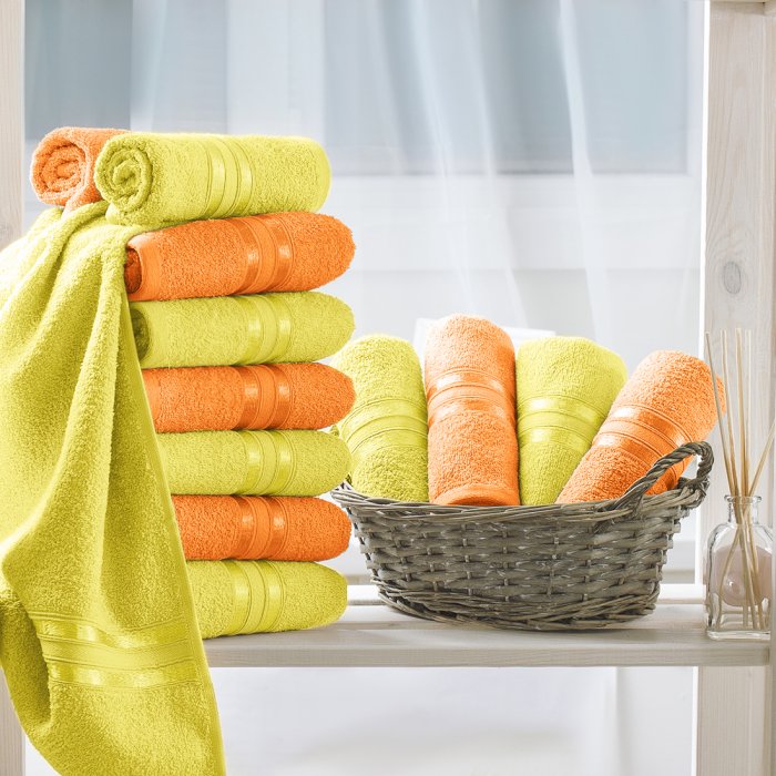 Яркие полотенца