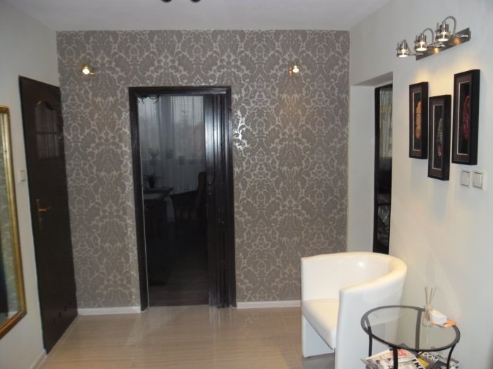 Какие обои лучше наклеить в коридоре