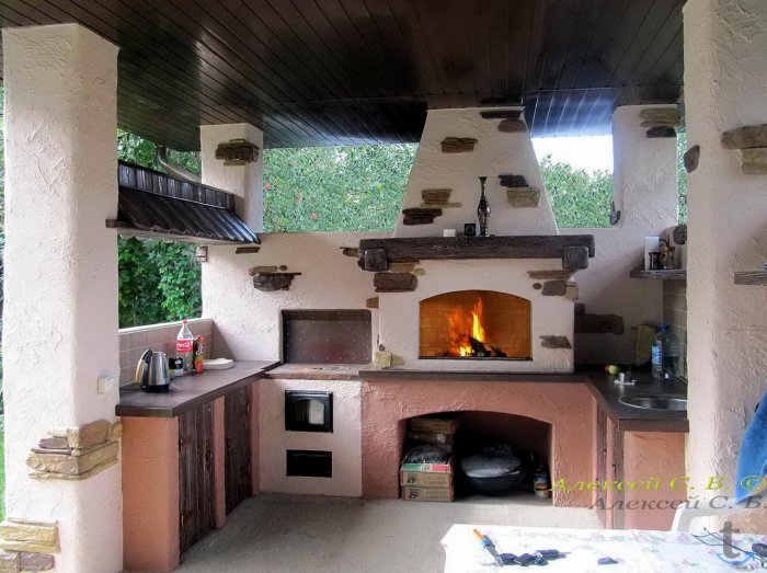 Печь для летней кухни с мангалом и казаном