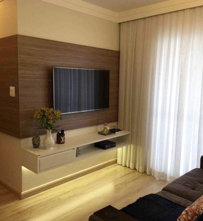 Телевизор в маленькую комнату