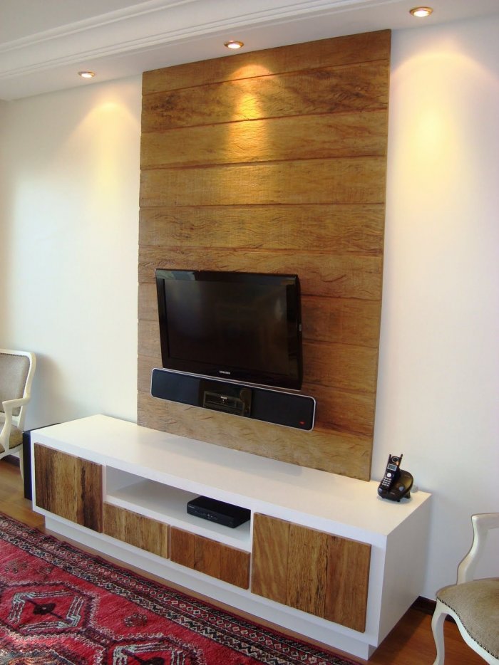 Панель из дерева под телевизор