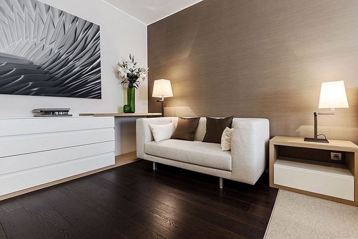 Темный пол белая мебель