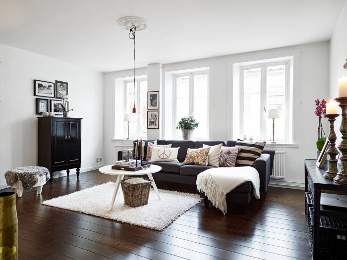 Белая гостиная в скандинавском стиле