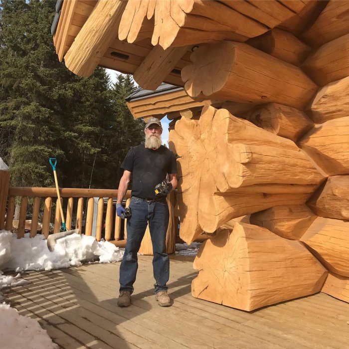 Огромный сруб