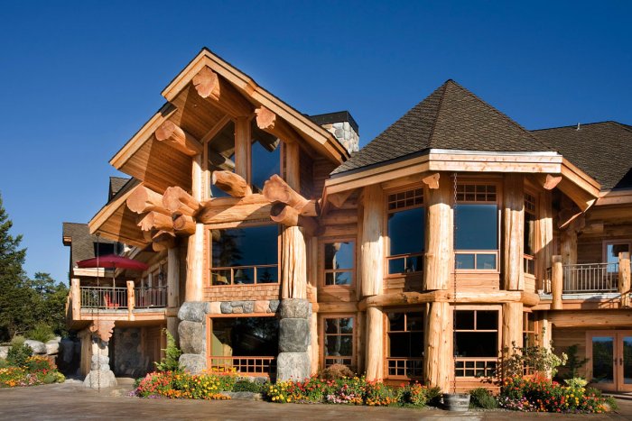 Дом из секвойи Канада
