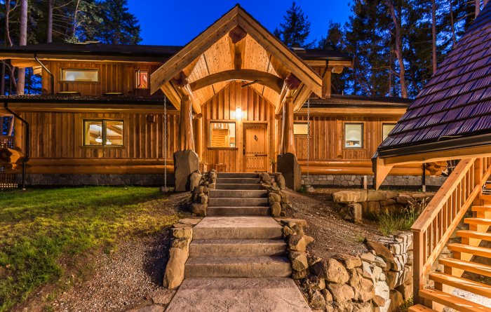 Дом из сруба секвойи