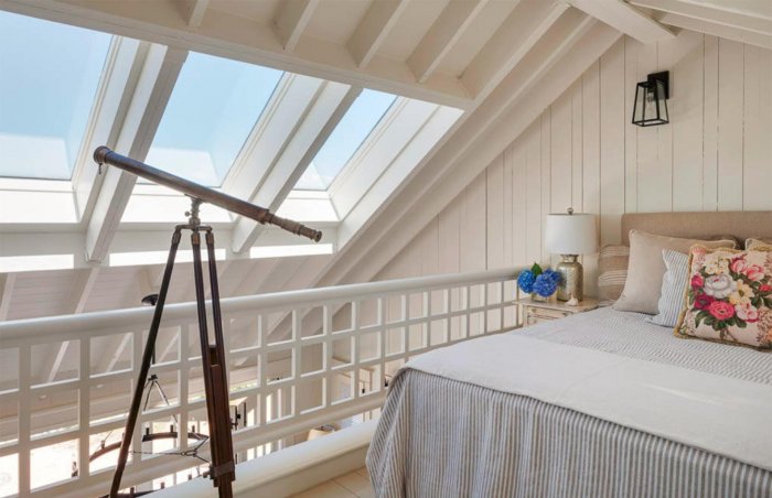 Спальня в мансарде крыша в наклон