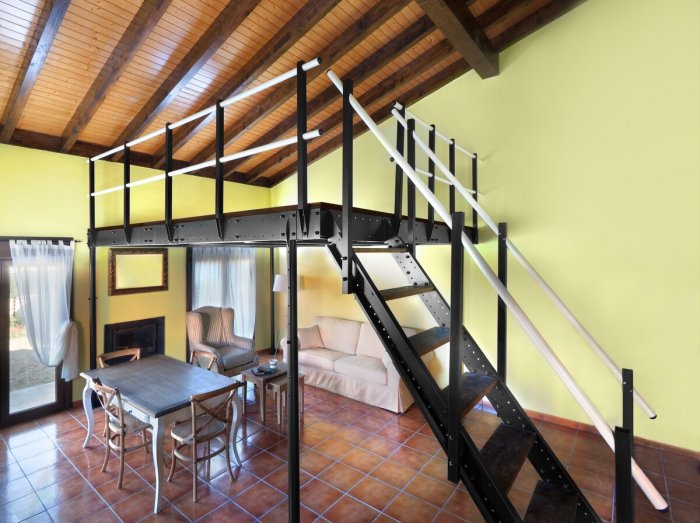 Металлический каркас второго яруса