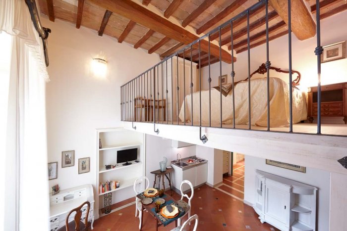 Дом с антресолью