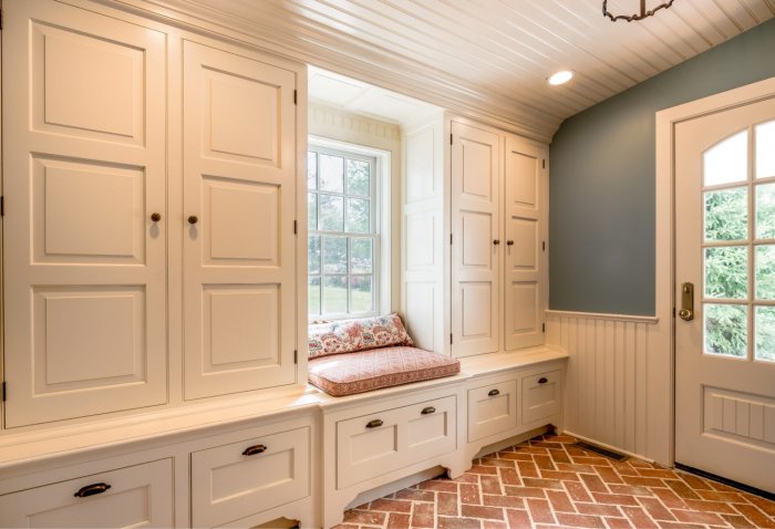 Интерьер прихожей смокном