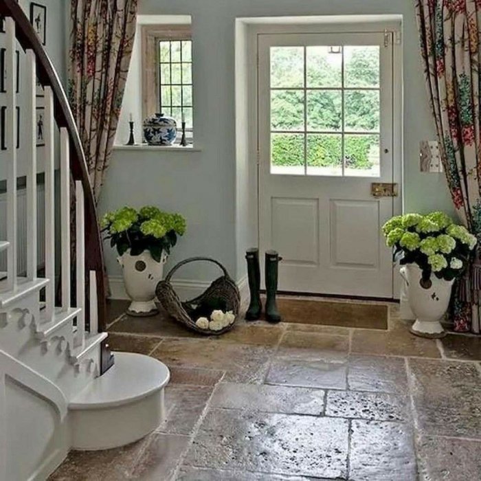 Прихожая тамбур в частном доме