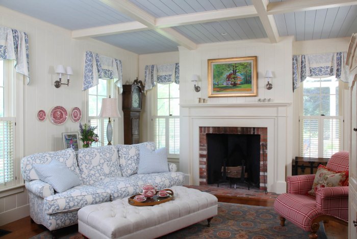 Потолок в прованском стиле