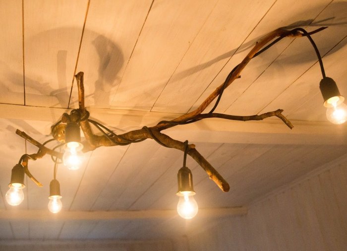 Люстра в деревянный дом