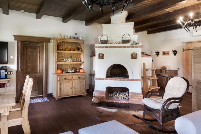 Печь в деревенском стиле