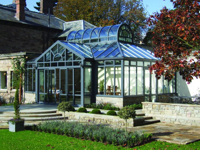 Оранжереи и зимние сады