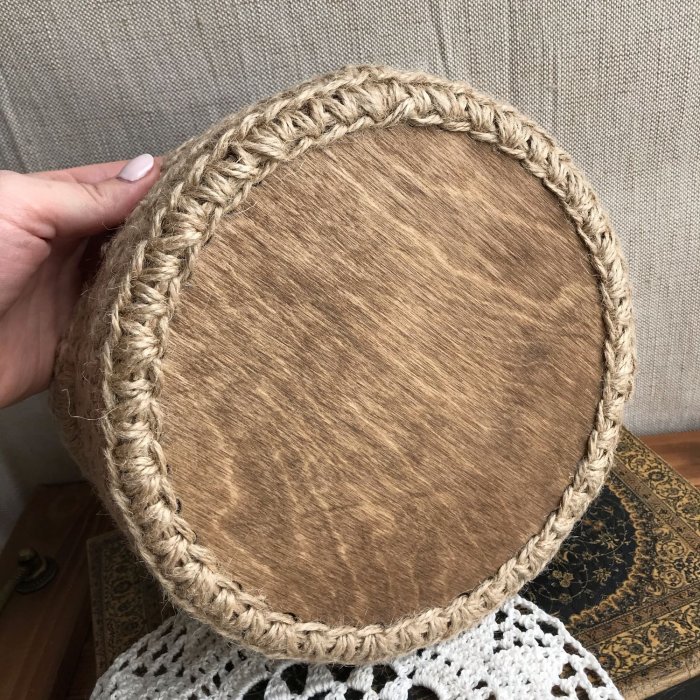 Круглые корзинки из джута