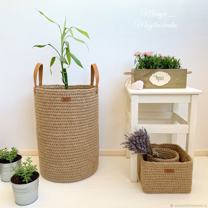 Плетеная корзина из джута