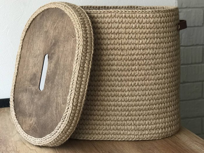 Большая корзина из джута