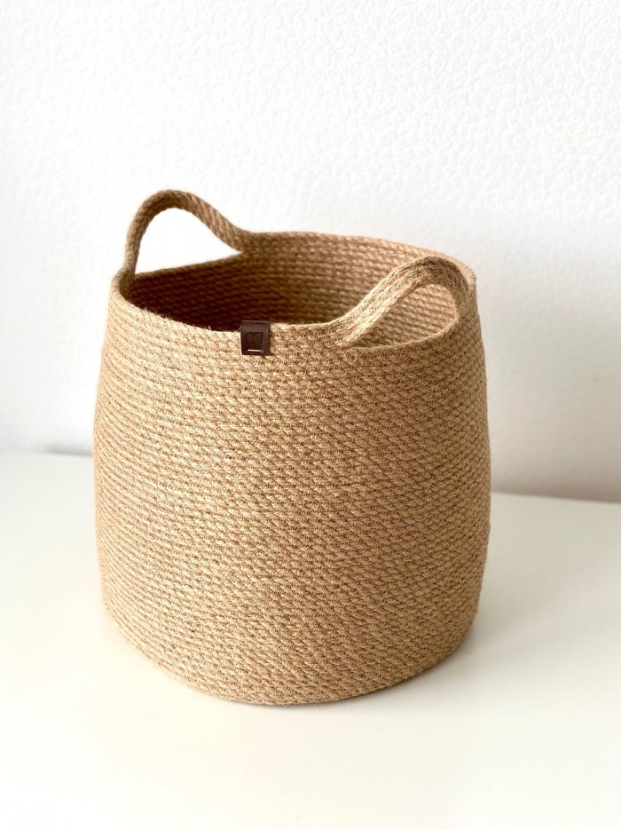 Джутовая корзина для белья