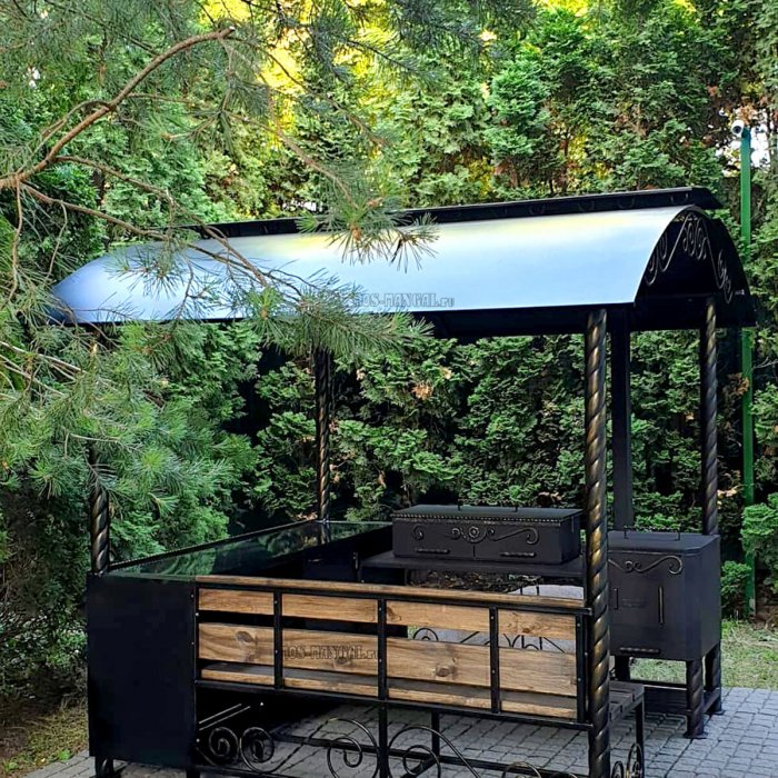 Навес для мангала из металла