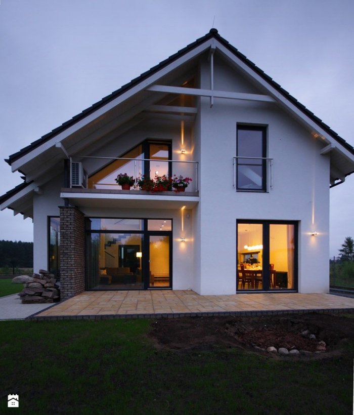 Дом с двускатной крышей