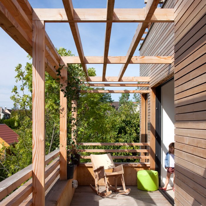 Открытая деревянная терраса