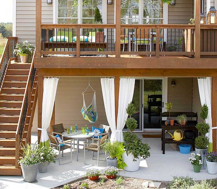 Двухуровневая терраса к дому