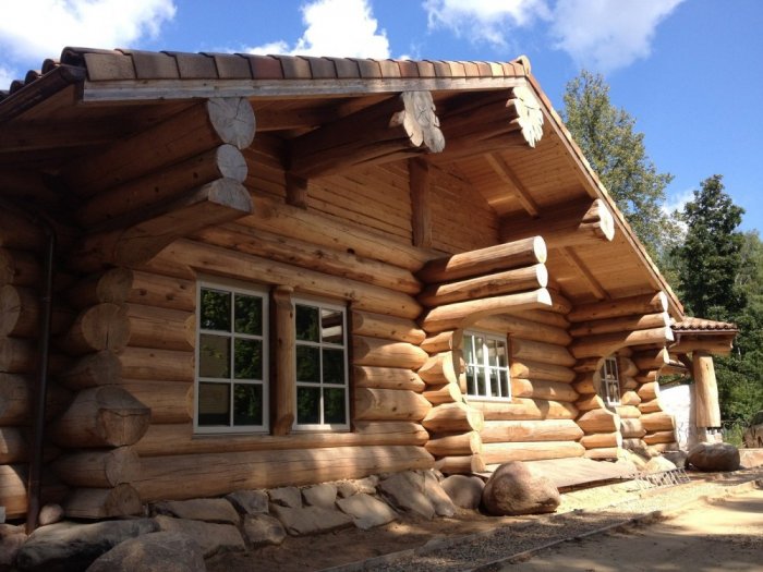 Сруб ручной рубки