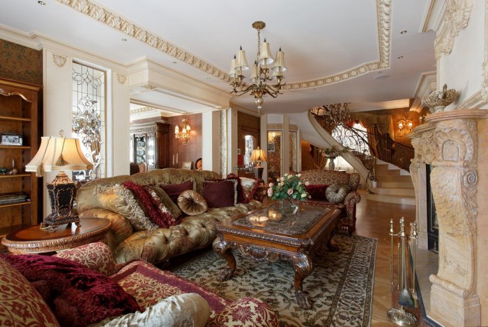 Шикарная гостиная в особняке
