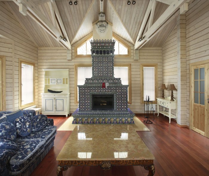 Современная печь в деревянном доме