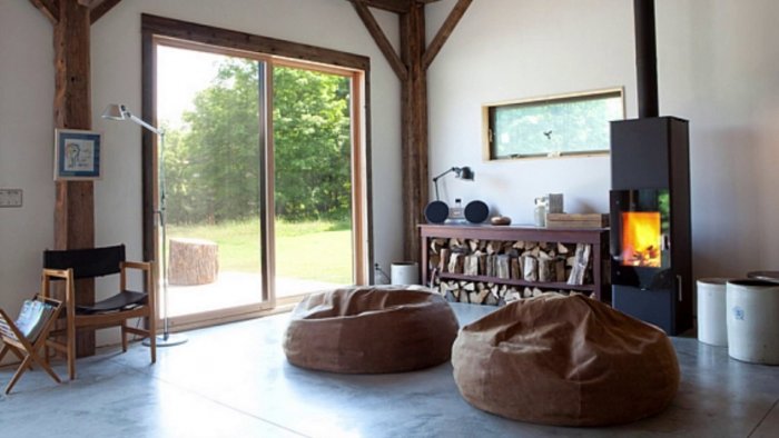 Камин и кресло мешок интерьер