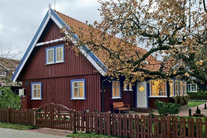 Современные дома в деревне