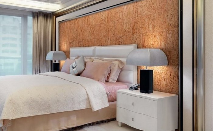 Пробковые стеновые панели в спальне