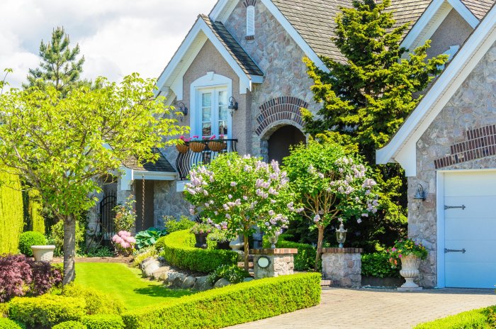 Особняк с садом