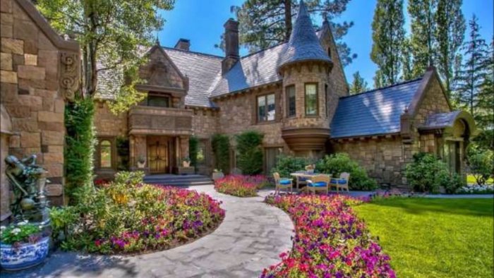 Особняк с садом