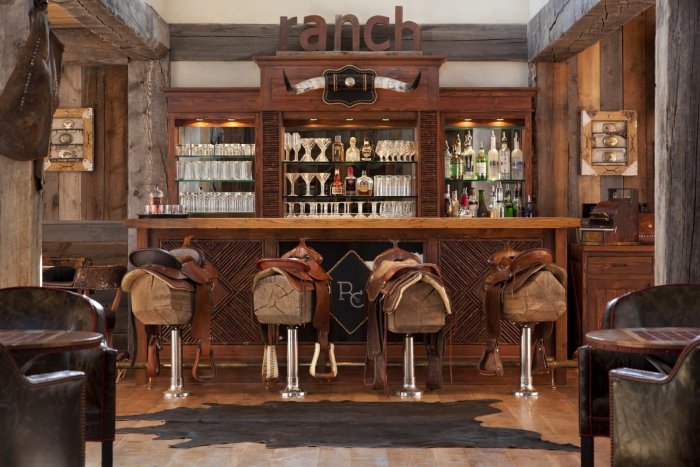 Салун на диком западе интерьер