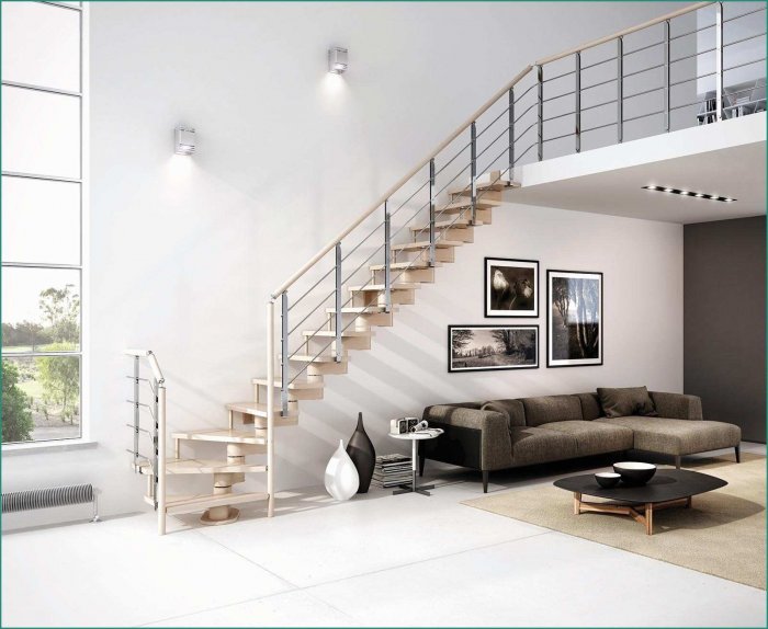 Лестница в гостиной