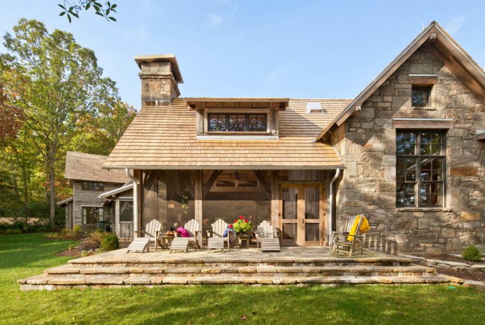 Экстерьер сельского дома