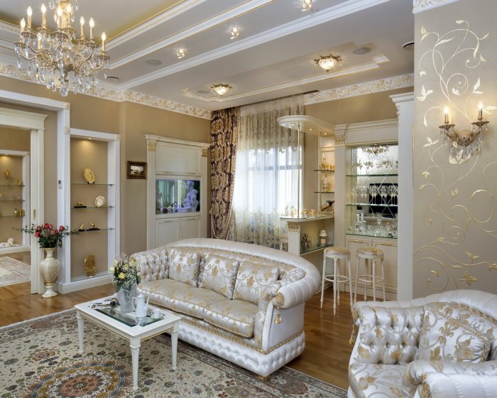 Гостиная в загородном доме в классическом стиле