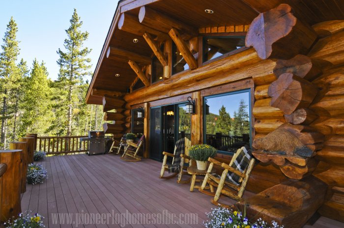 Дом дикий сруб