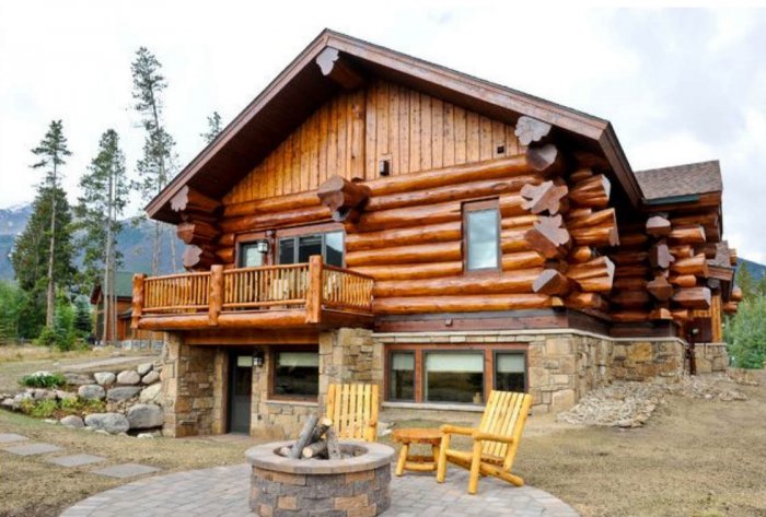 Сруб из дикого бревна