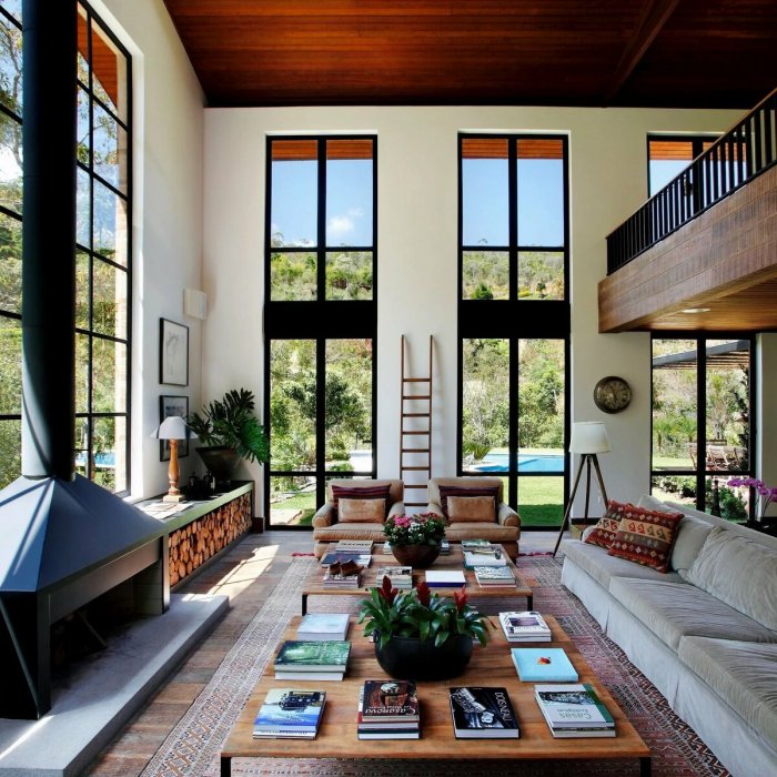 Окна в пол в загородном доме