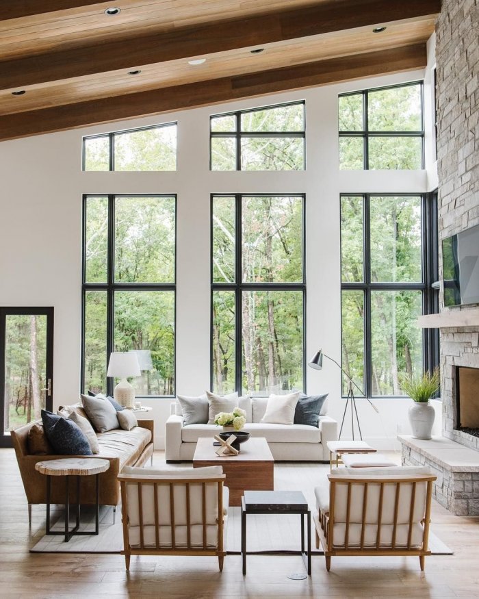 Гостиная с панорамными окнами