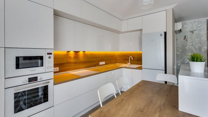 Кухня до потолка