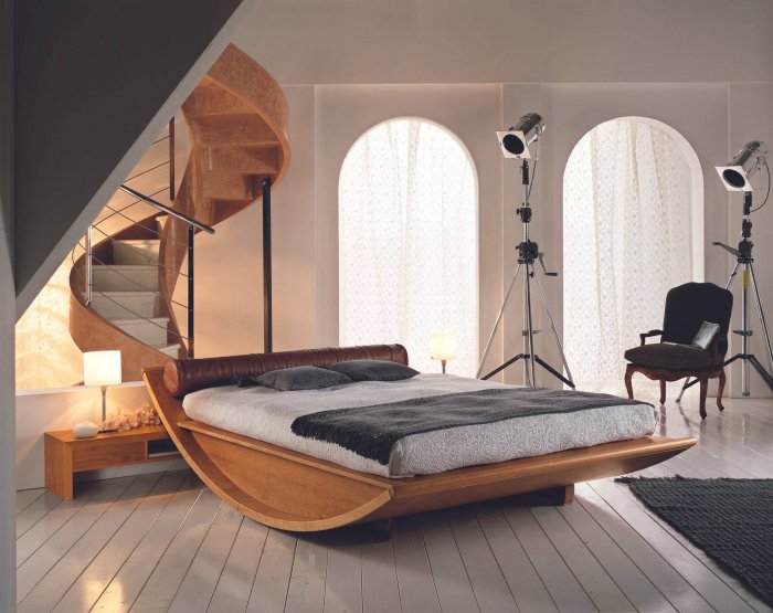 Дизайнерская оригинальная кровать