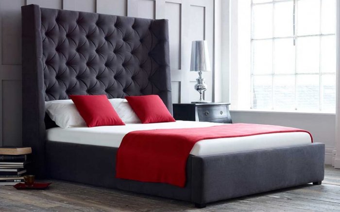 Кровать с мягким изголовьем