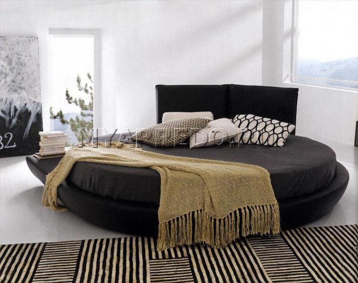 Кровать необычной формы мягкая