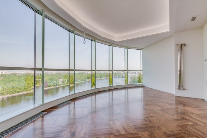 "Панорамное остекление с видом на парк "усадьба Трубецких".