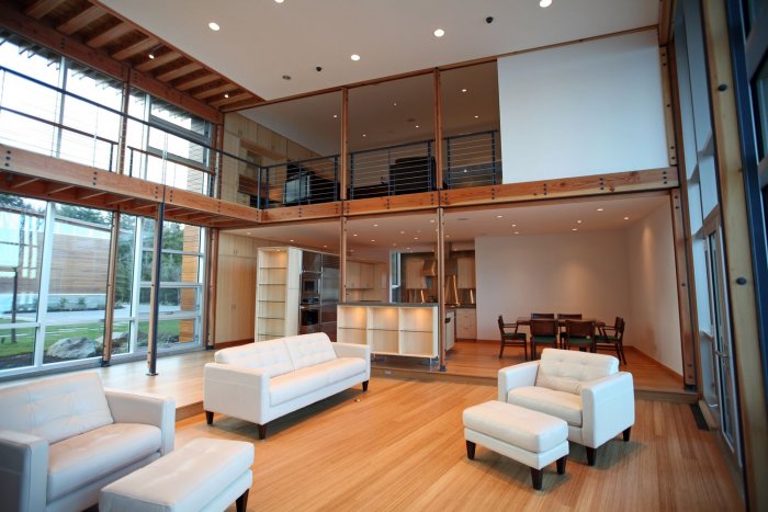 Дом внутри студия